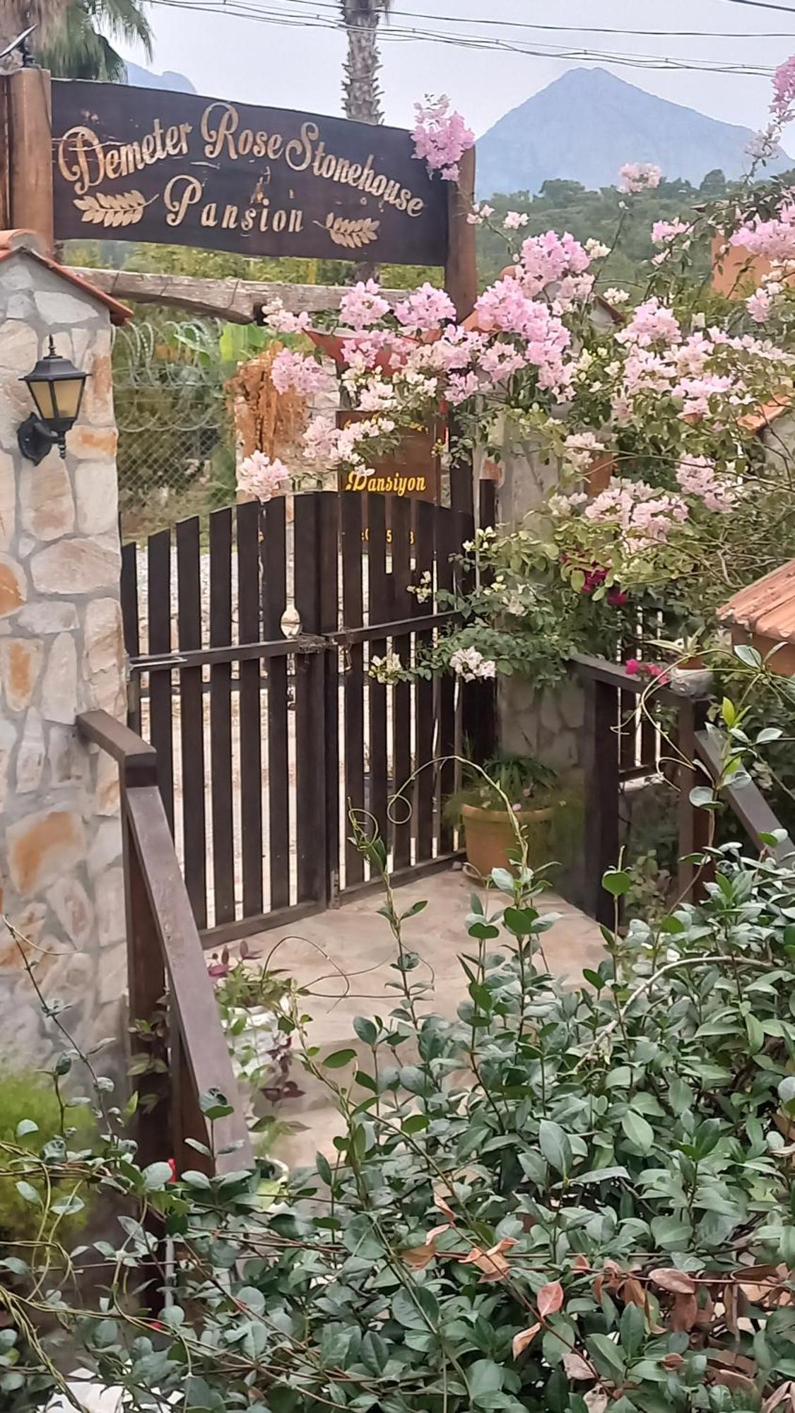 Apartament Demeter Rose Stonehouse Pansion Antalya Zewnętrze zdjęcie